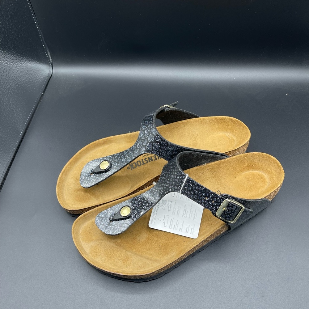 Birkenstock NWT Thong Sandals Size 40